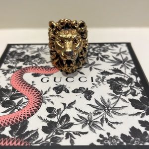 GUCCI Ring with lion head - Unisex- USED